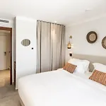 Le Mirage Hotel