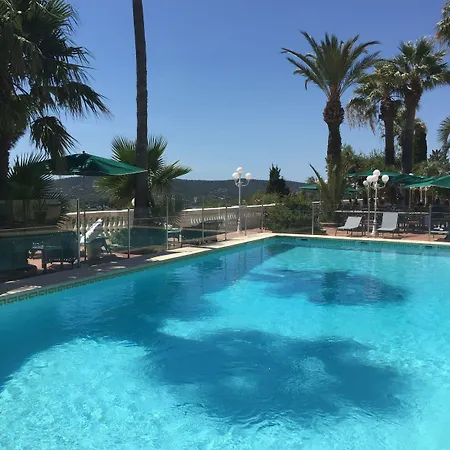 Le Mirage Hotel