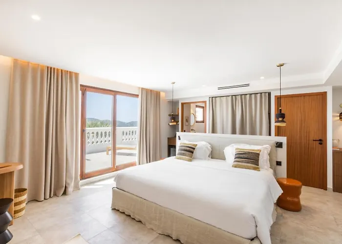 Le Mirage 4*
