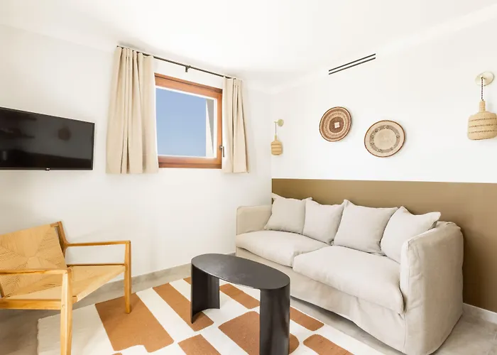 Le Mirage 4* Ле-Лаванду