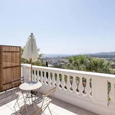 Le Mirage 4*