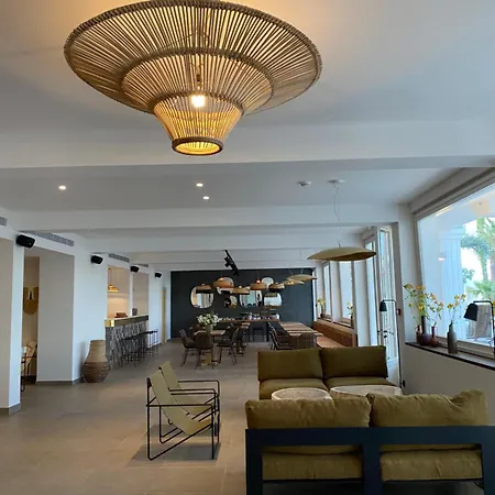 Le Mirage 4*