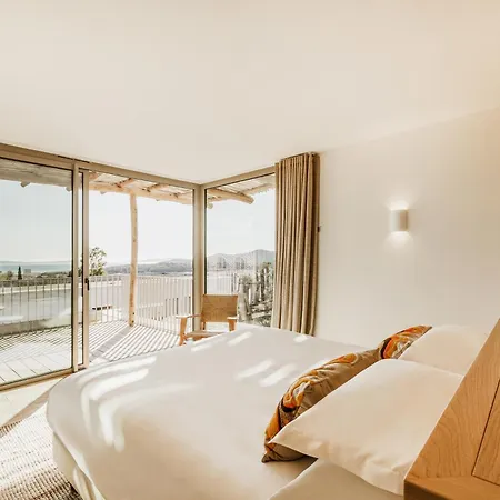 Le Mirage Hotel 4*