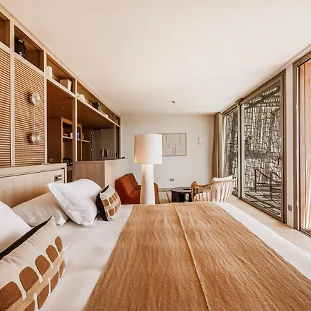 Le Mirage Hotel